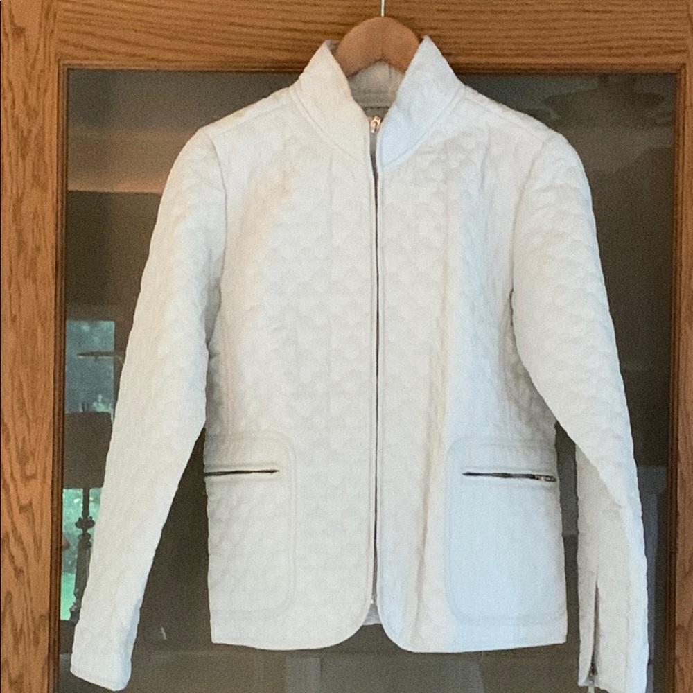 E Studio Lightweight White Quilted Jacket with Mock Neck